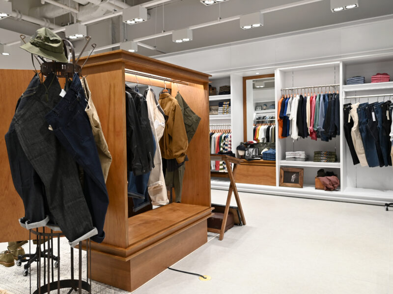 Uniform bridge shop in Goyang starfield